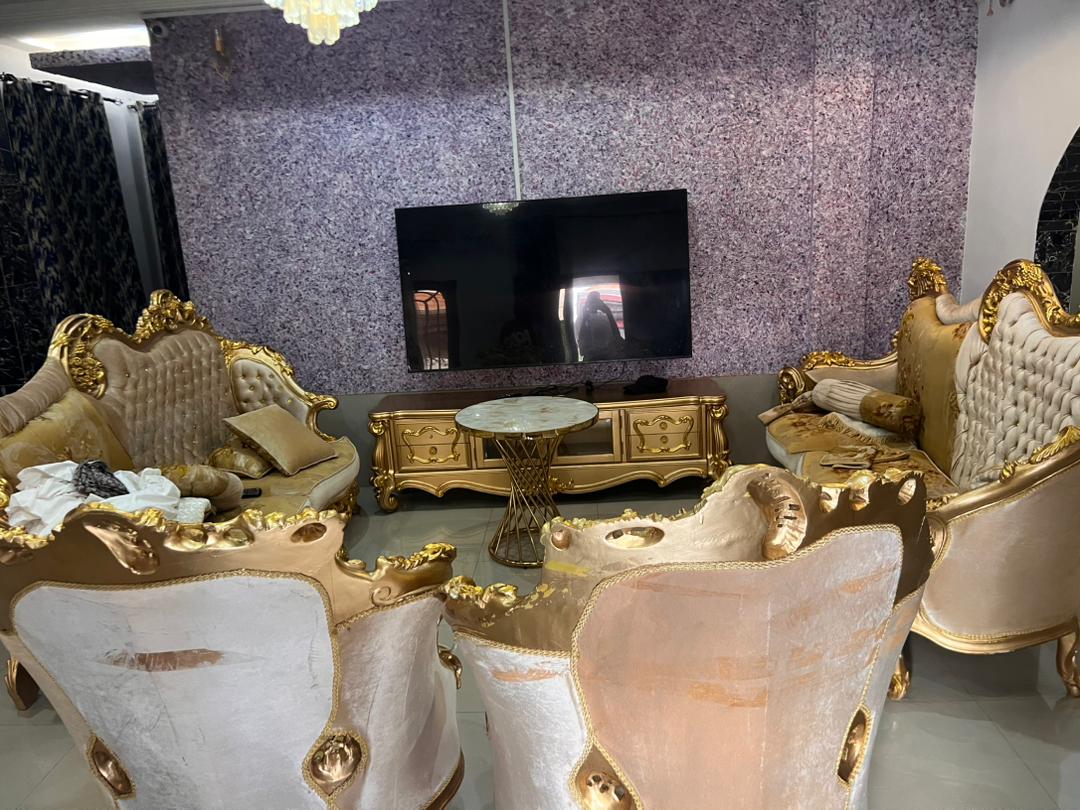 Appartement meublé de trois chambres salon , trois douches interne , salle à mangé, cuisine interne et terrasse - Photo 4