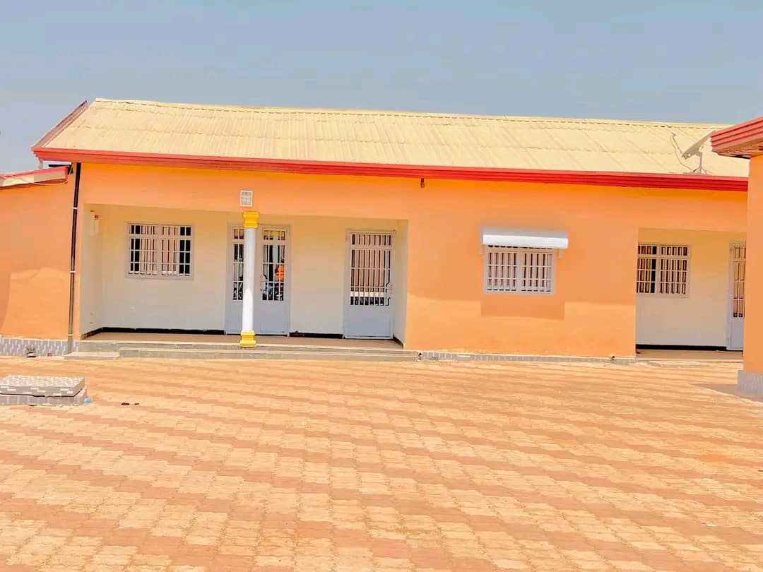 Appartement de deux chambres salons , douche interne - Photo 2