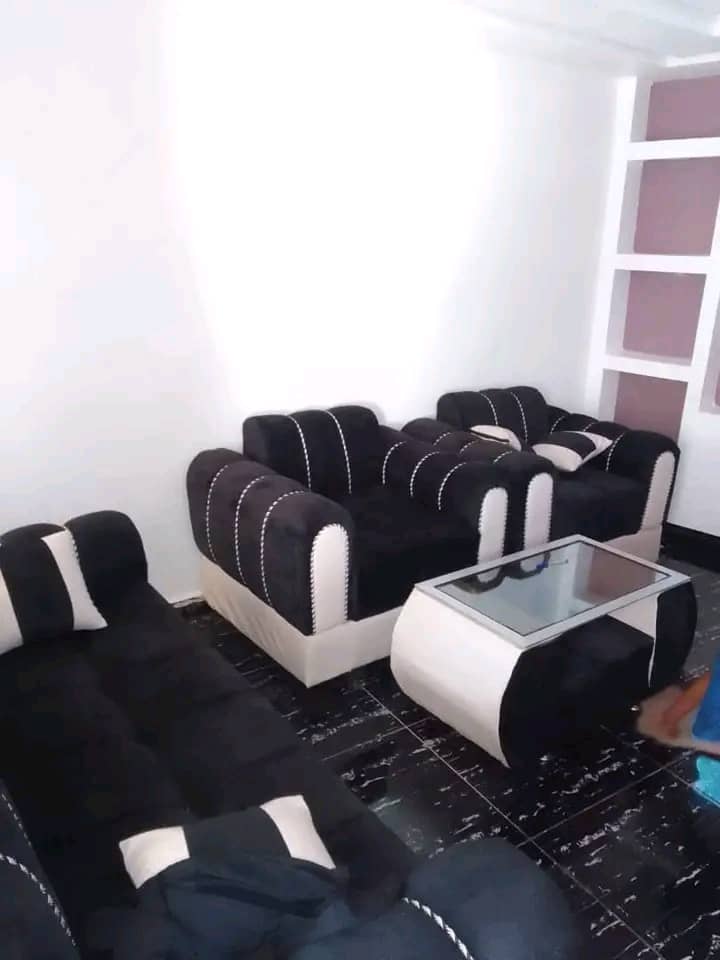 appartement de deux chambres salon douche - Photo 2